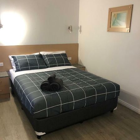 Latitude20 Cattrall Park Motel Каррата Экстерьер фото